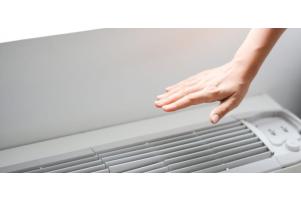 Máy lạnh thổi ra hơi nóng: Đâu là nguyên nhân và cách khắc phục